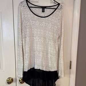 Signature Studio Cream Lace Long Sleeve Top with Black Trim and Hem